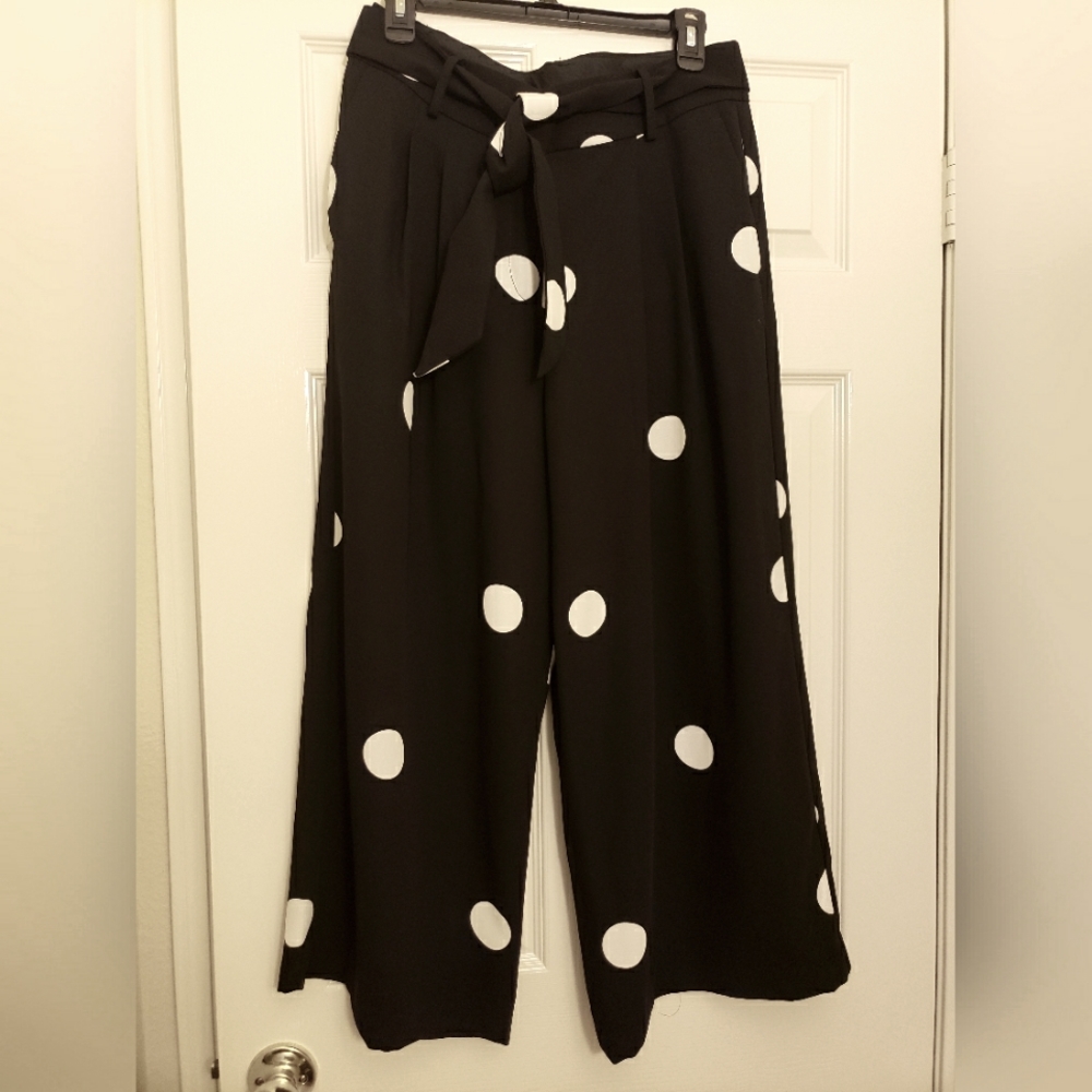 Ann Taylor Pants size 8 black with white polka dots